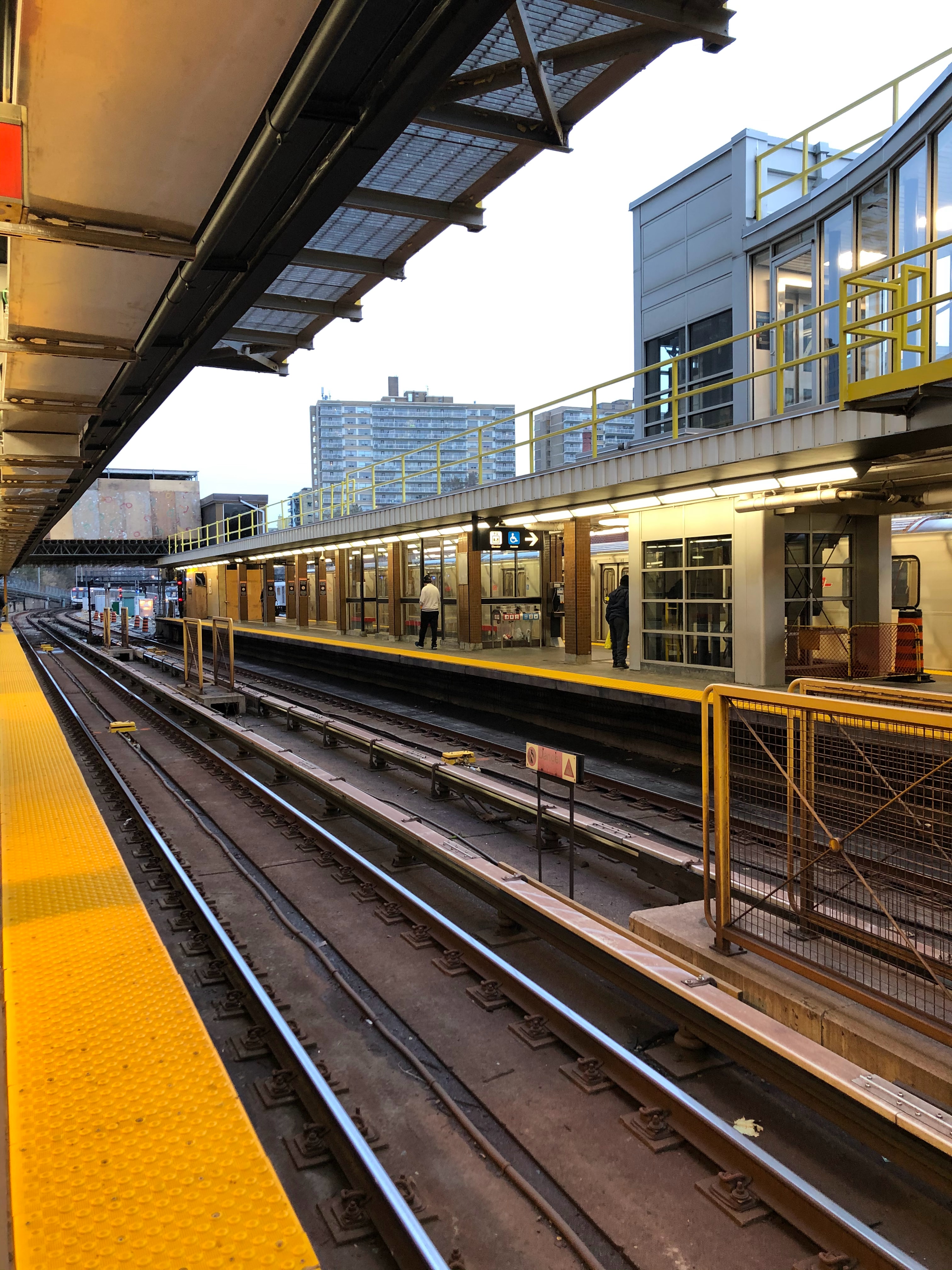 Subway platform at Davisville subway station in Toronto, Canada